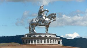 GenghisKhanstatue800px-Dschingis_Khan_in_Zonjin_Boldog